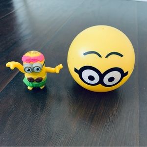 Minions (Despicable Me) Movie Collectable Surprise Mini Toy - Hawaiian Minion
